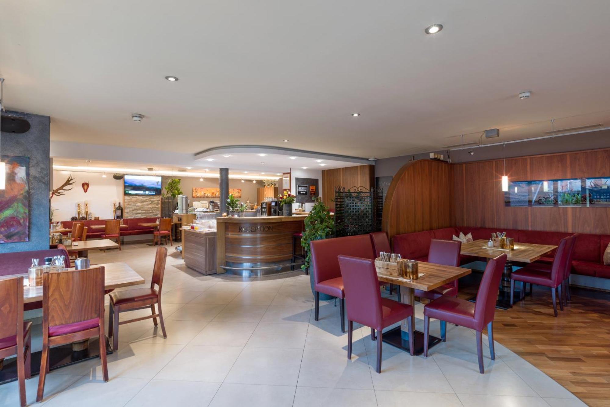 Das Sonnleiten Ski- Und Motorradhotel Bruck Im Zillertal Bruck am Ziller Exterior foto