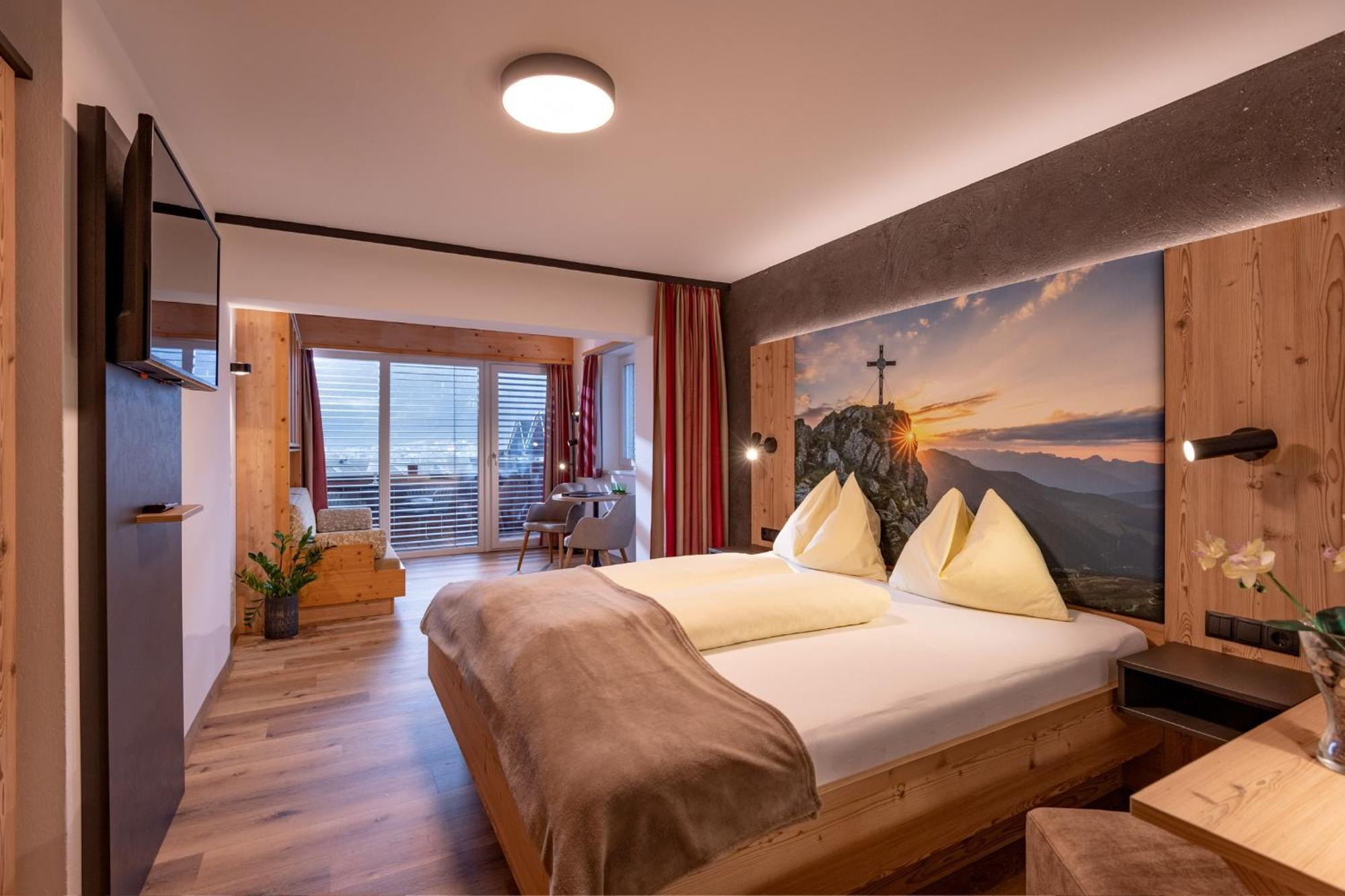 Das Sonnleiten Ski- Und Motorradhotel Bruck Im Zillertal Bruck am Ziller Exterior foto