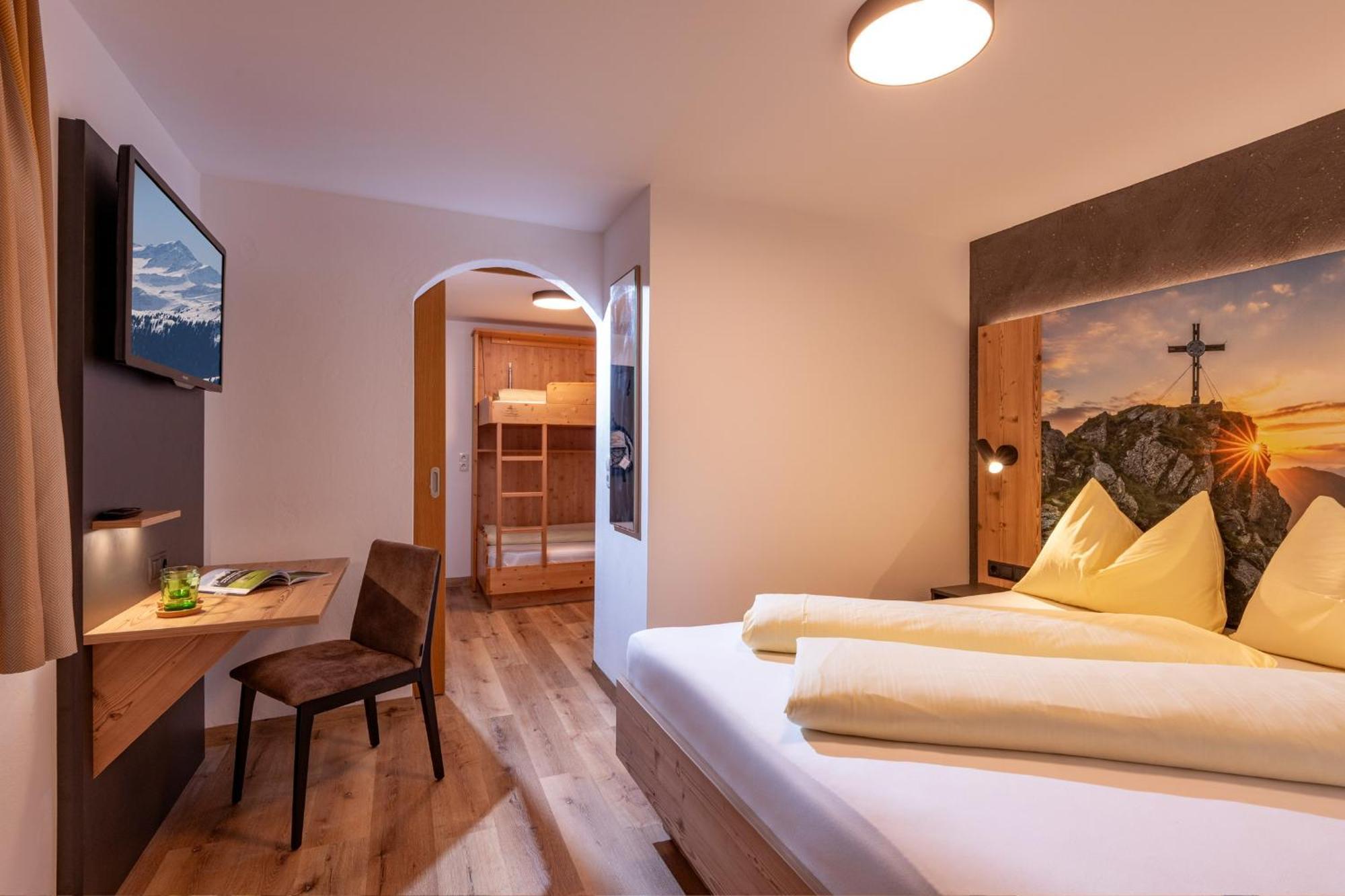 Das Sonnleiten Ski- Und Motorradhotel Bruck Im Zillertal Bruck am Ziller Exterior foto