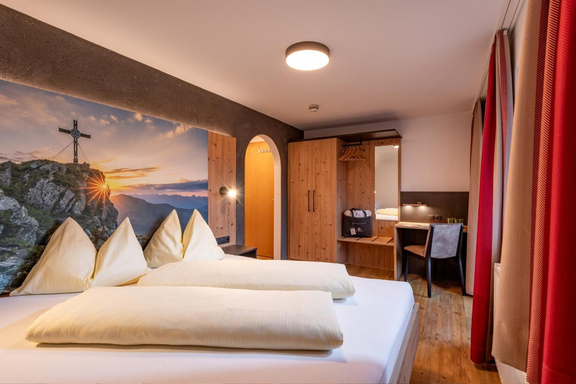 Das Sonnleiten Ski- Und Motorradhotel Bruck Im Zillertal Bruck am Ziller Exterior foto